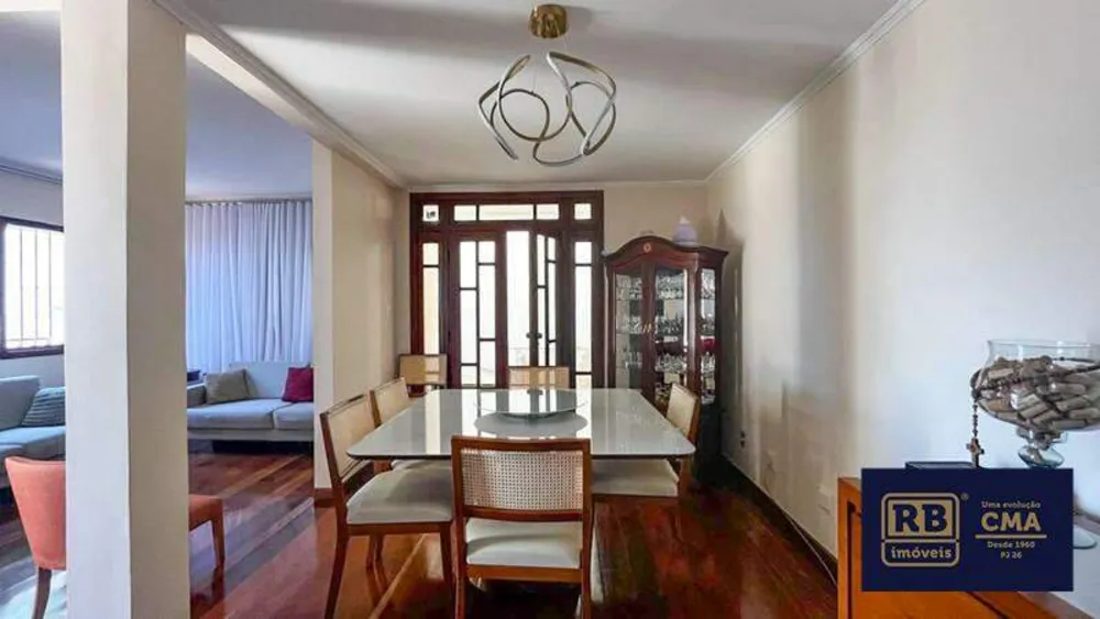 Casa, 4 quartos, 324 m² - Foto 1