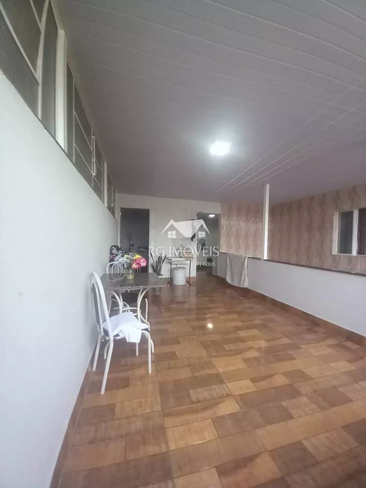 Casa à venda com 4 quartos, 235m² - Foto 14