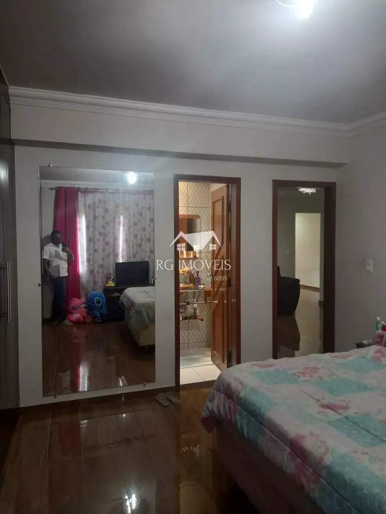 Casa à venda com 4 quartos, 235m² - Foto 5