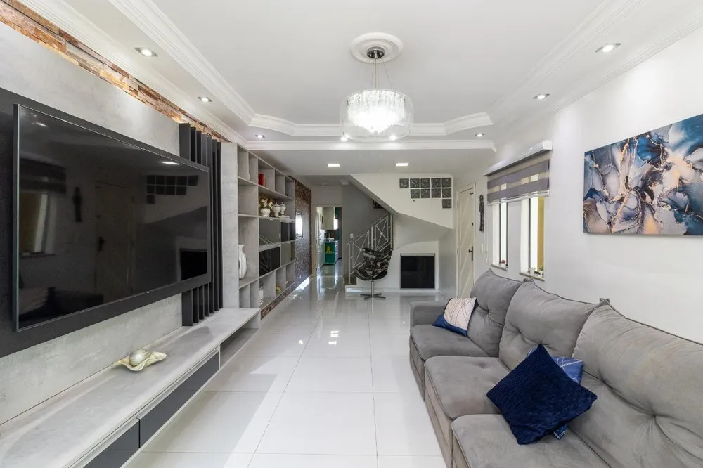 Casa, 3 quartos, 231 m² - Foto 1