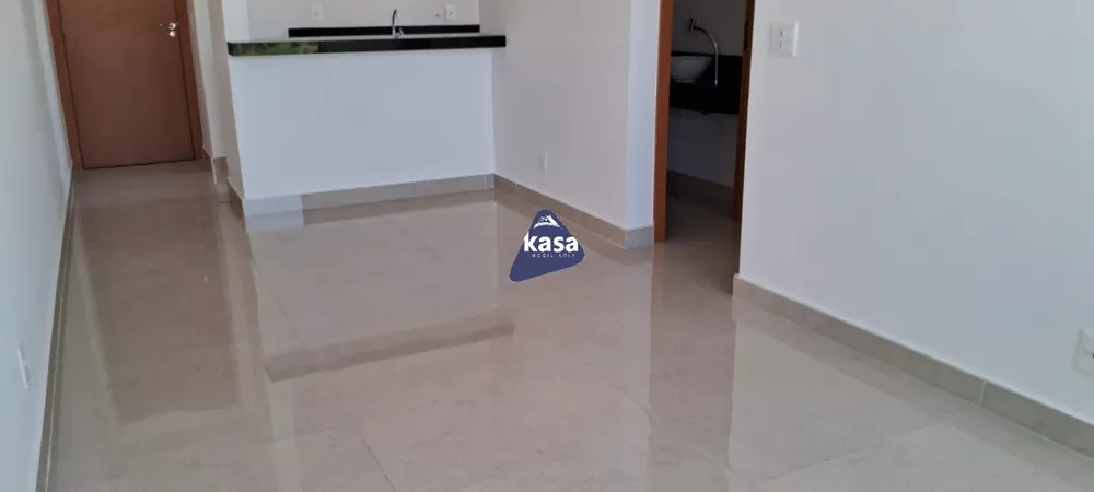 Apartamento à venda com 2 quartos, 61m² - Foto 2