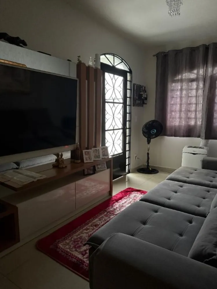 Casa, 2 quartos, 200 m² - Foto 1