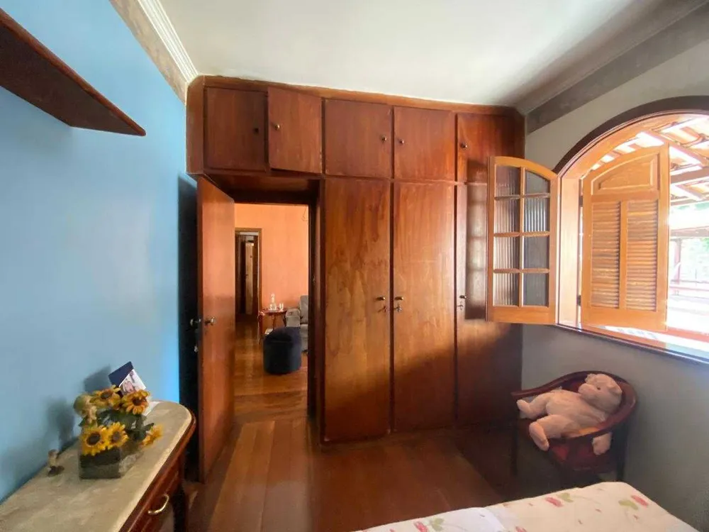Casa, 3 quartos, 262 m² - Foto 1