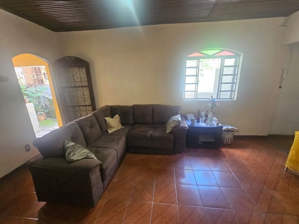 Casa, 4 quartos, 372 m² - Foto 1
