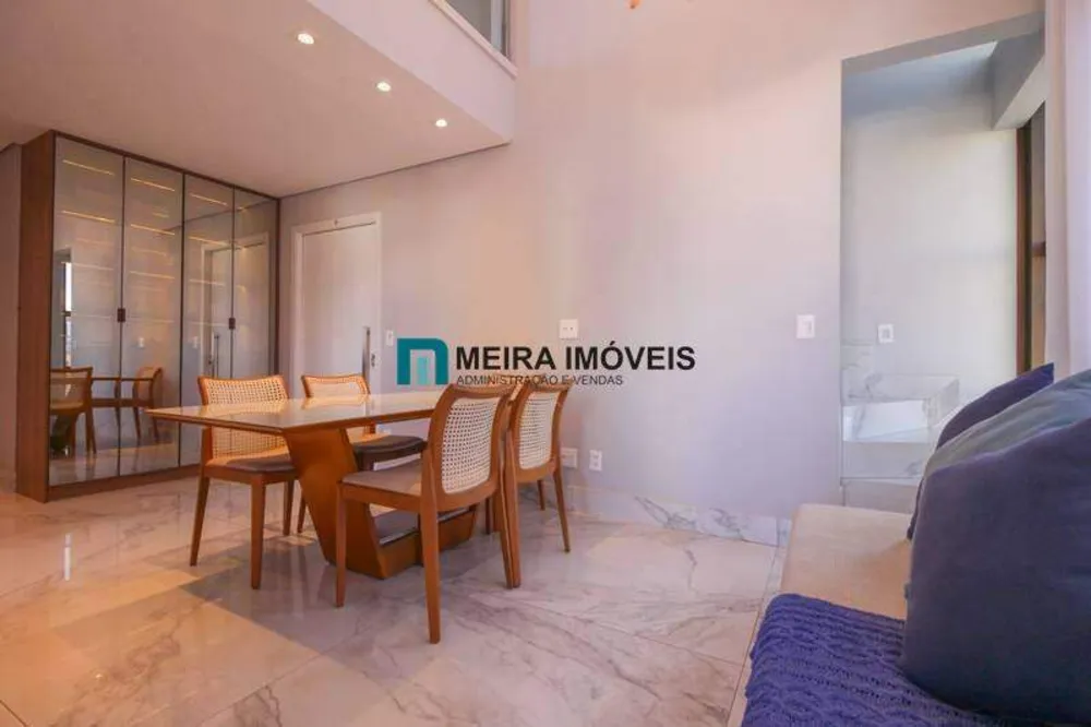 Cobertura, 3 quartos, 213 m² - Foto 2