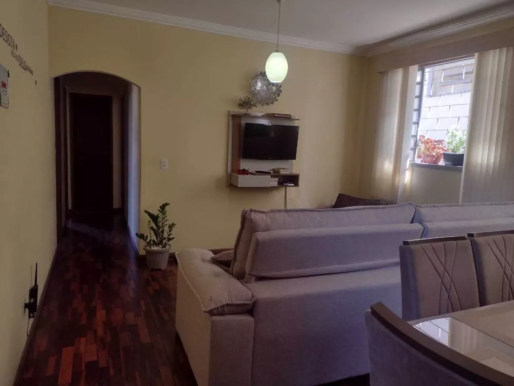 Apartamento à venda com 3 quartos, 95m² - Foto 1