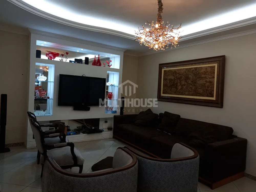Casa, 4 quartos, 130 m² - Foto 1