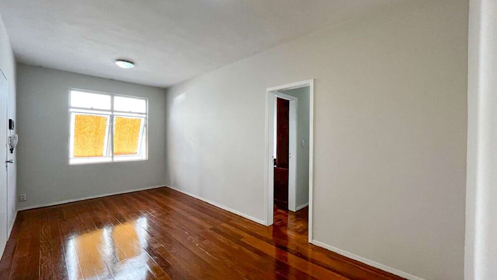 Apartamento à venda com 3 quartos, 95m² - Foto 1
