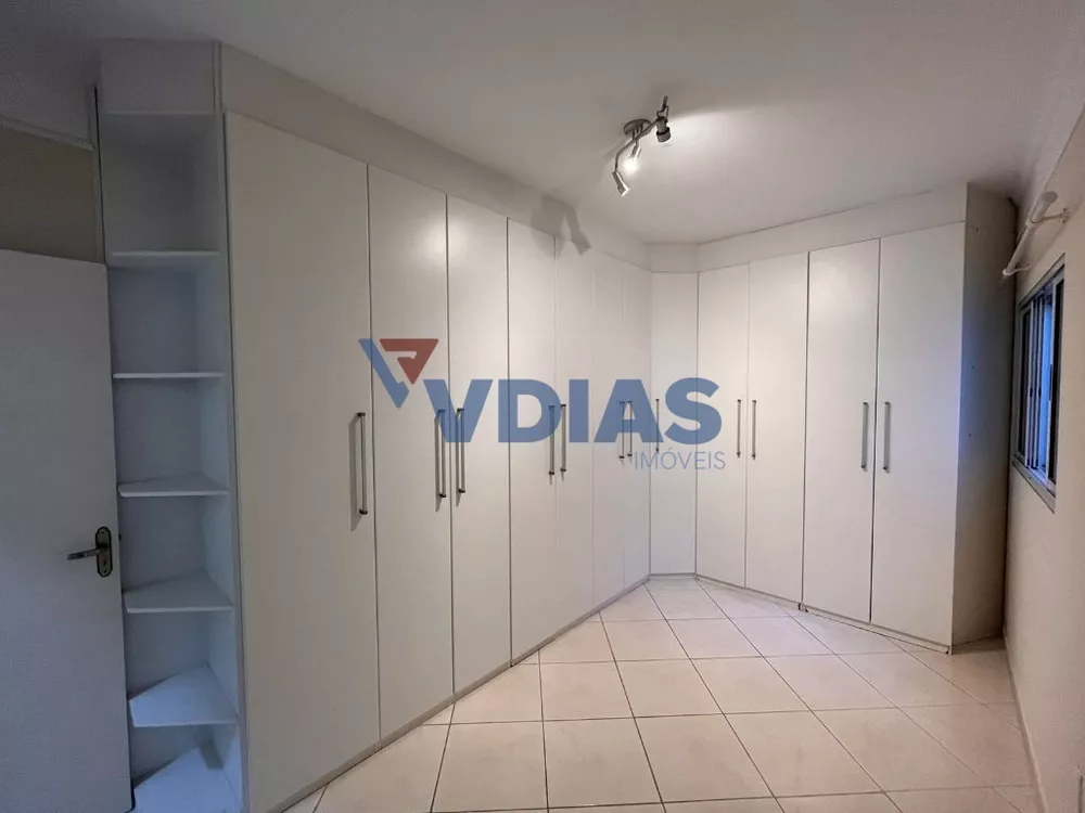 Casa de Condomínio para alugar com 3 quartos, 300m² - Foto 11