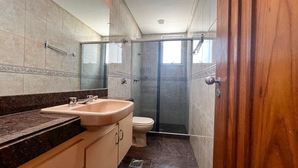 Apartamento à venda com 4 quartos, 182m² - Foto 9