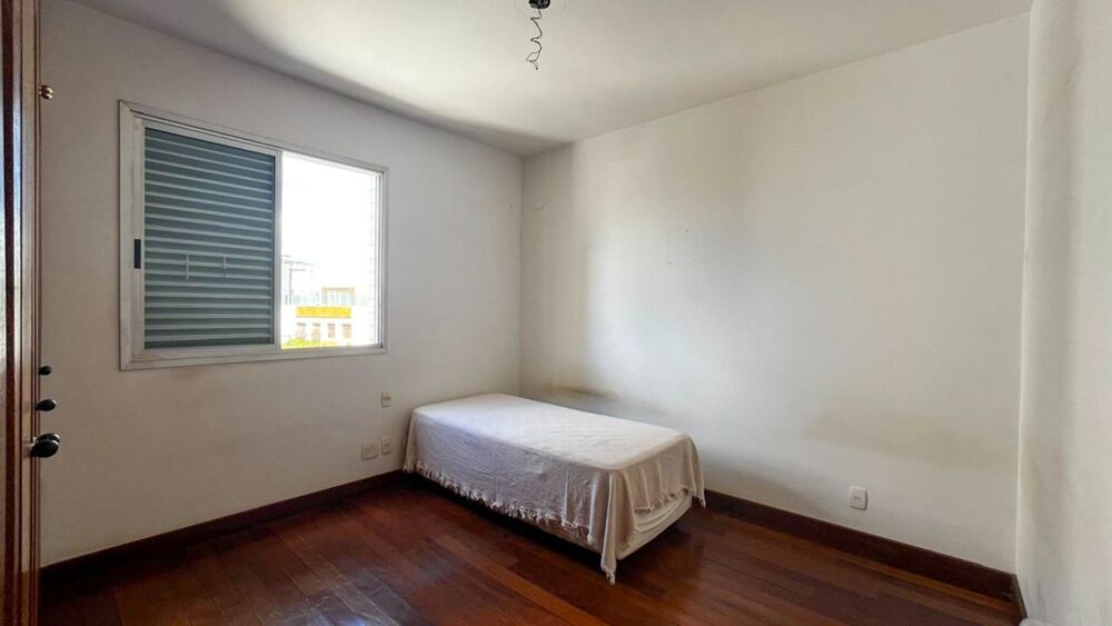 Apartamento à venda com 4 quartos, 182m² - Foto 14
