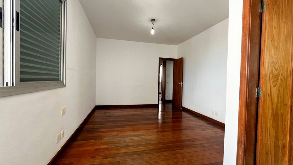 Apartamento à venda com 4 quartos, 182m² - Foto 12