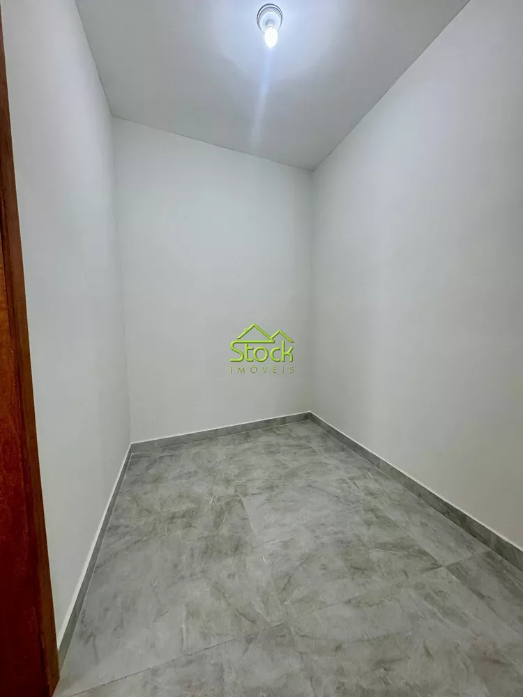 Casa à venda com 3 quartos, 235m² - Foto 13