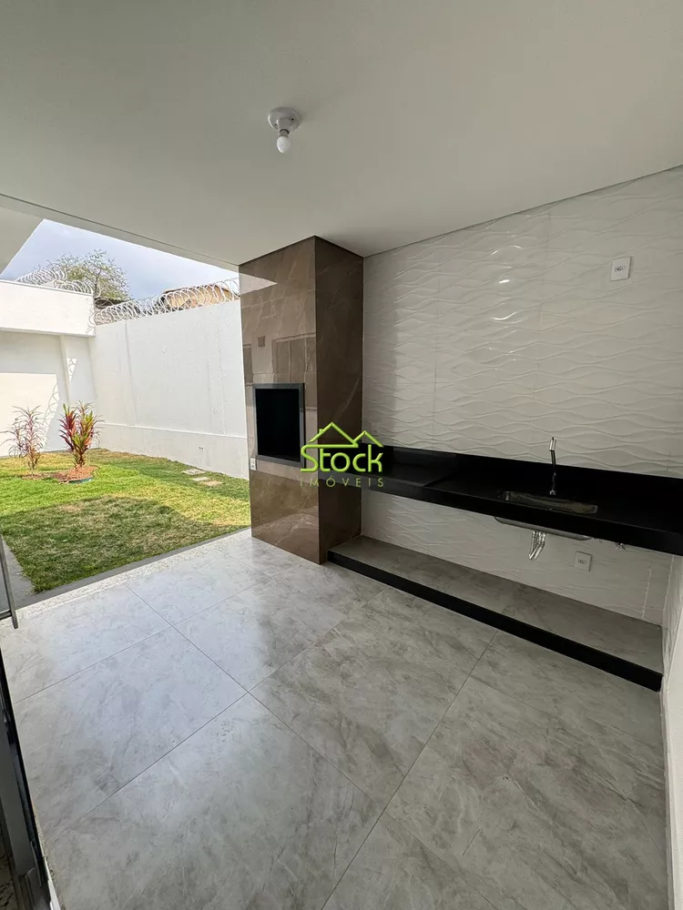 Casa à venda com 3 quartos, 235m² - Foto 18