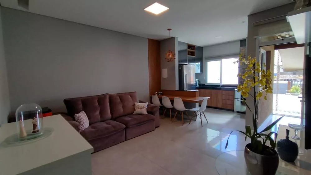 Casa à venda com 2 quartos, 84m² - Foto 16