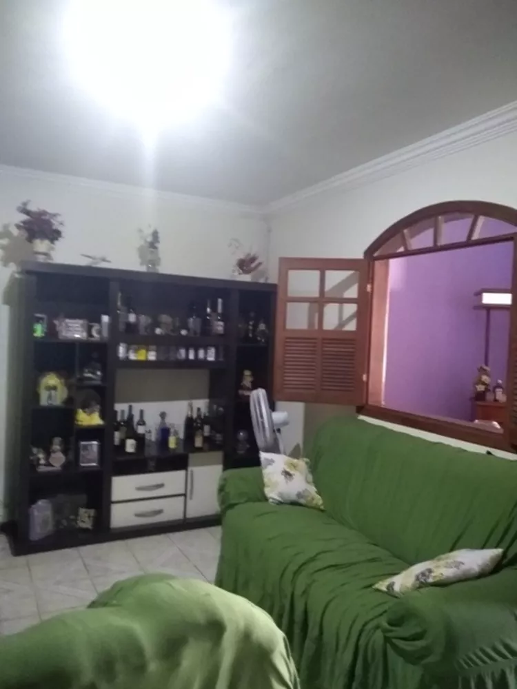 Casa à venda com 3 quartos, 330m² - Foto 3