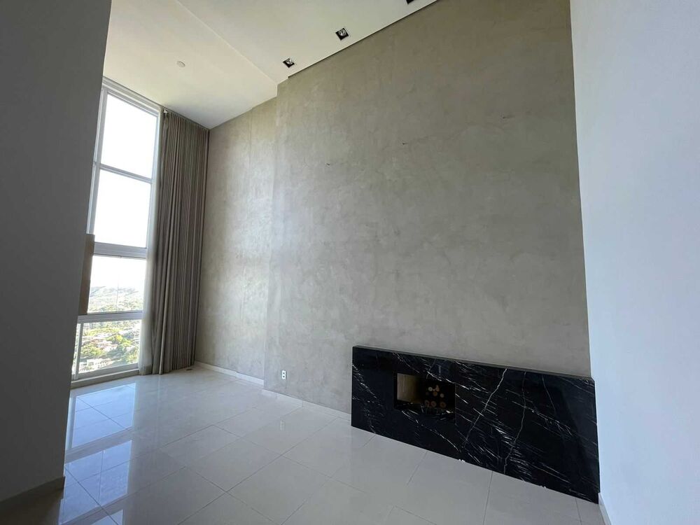 Apartamento à venda com 4 quartos, 225m² - Foto 1