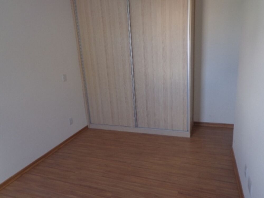 Apartamento para alugar com 3 quartos, 92m² - Foto 4