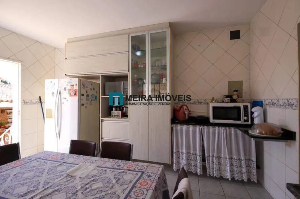 Casa, 5 quartos, 260 m² - Foto 2