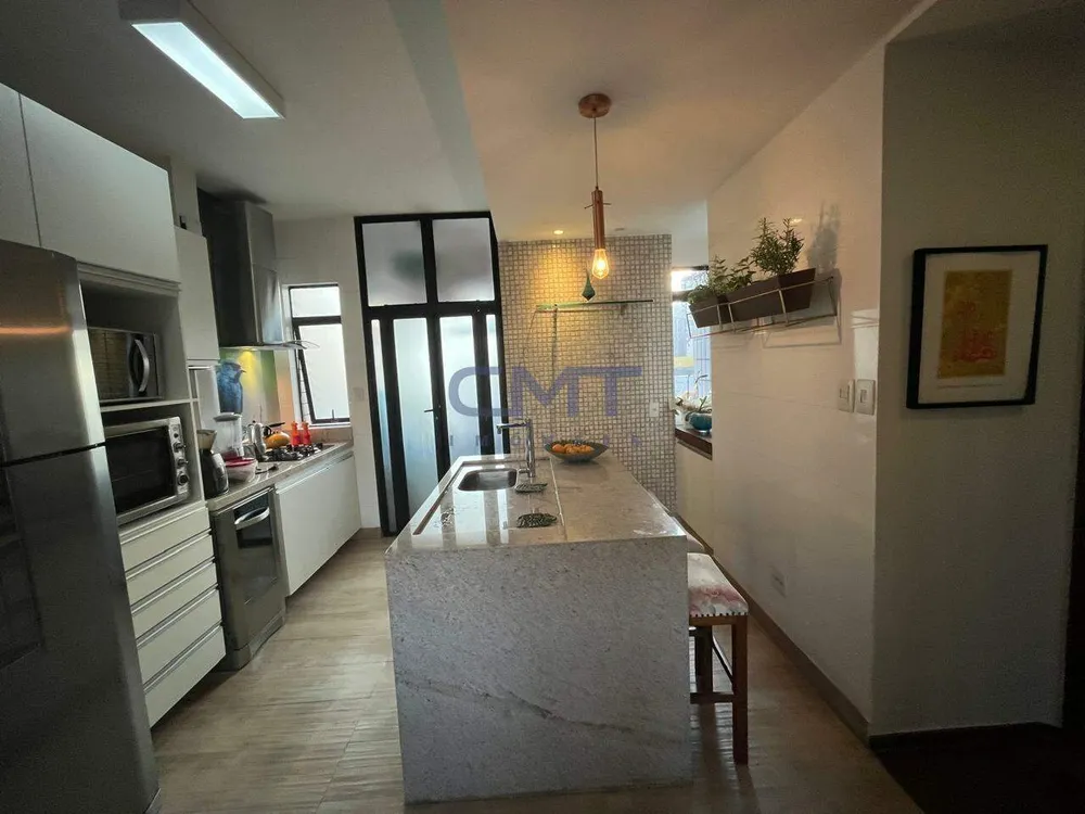 Cobertura, 3 quartos, 220 m² - Foto 3