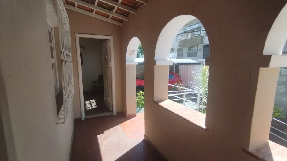 Casa, 6 quartos, 200 m² - Foto 2