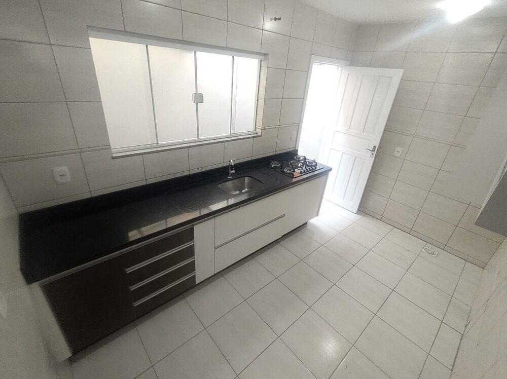 Casa à venda com 2 quartos, 80m² - Foto 13