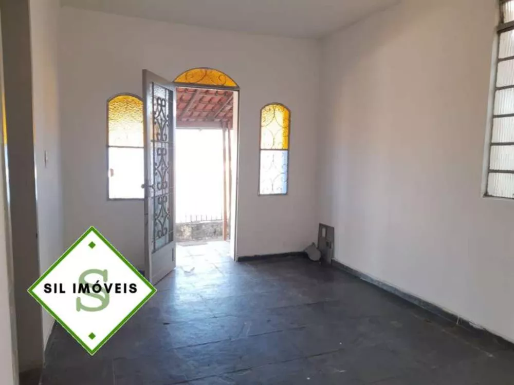 Casa à venda com 4 quartos, 169m² - Foto 4