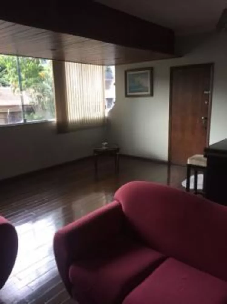 Apartamento à venda com 3 quartos, 180m² - Foto 1