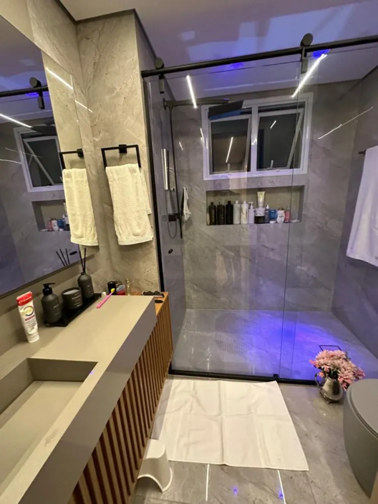 Apartamento, 3 quartos, 196 m² - Foto 1