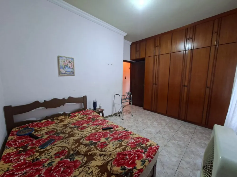 Casa, 3 quartos, 240 m² - Foto 3
