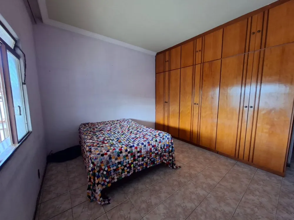 Casa, 3 quartos, 240 m² - Foto 1