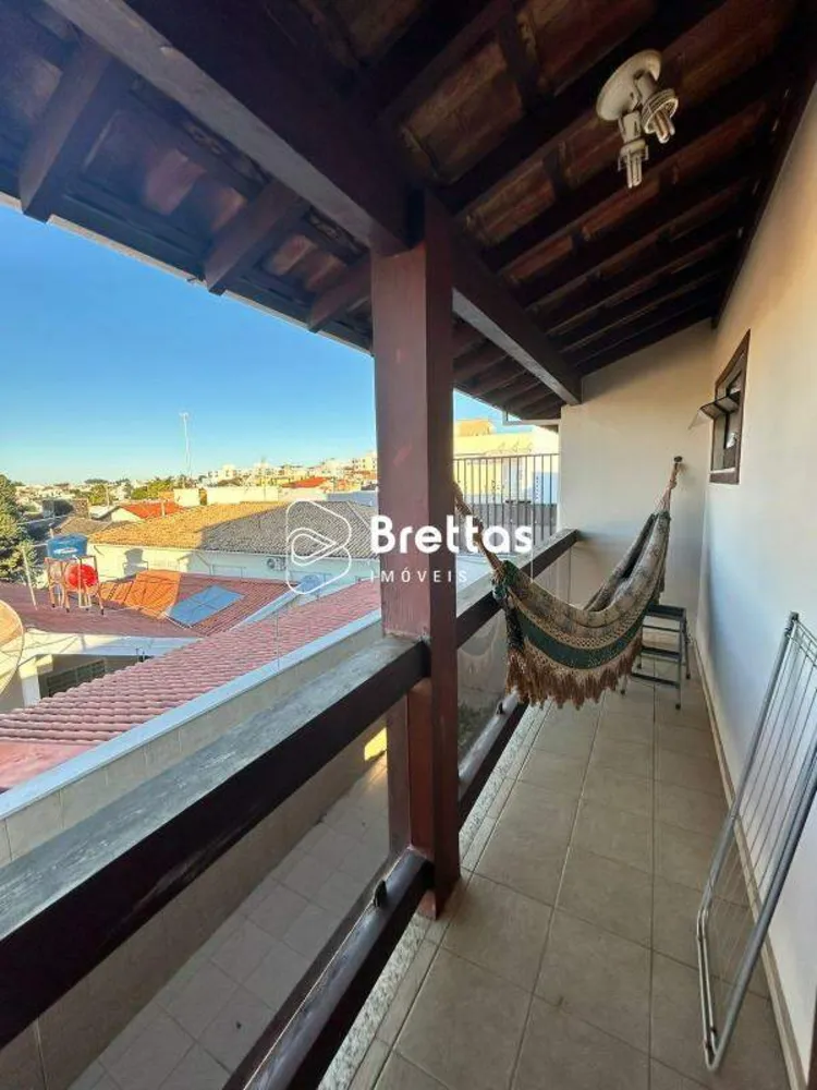 Casa, 3 quartos, 216 m² - Foto 3