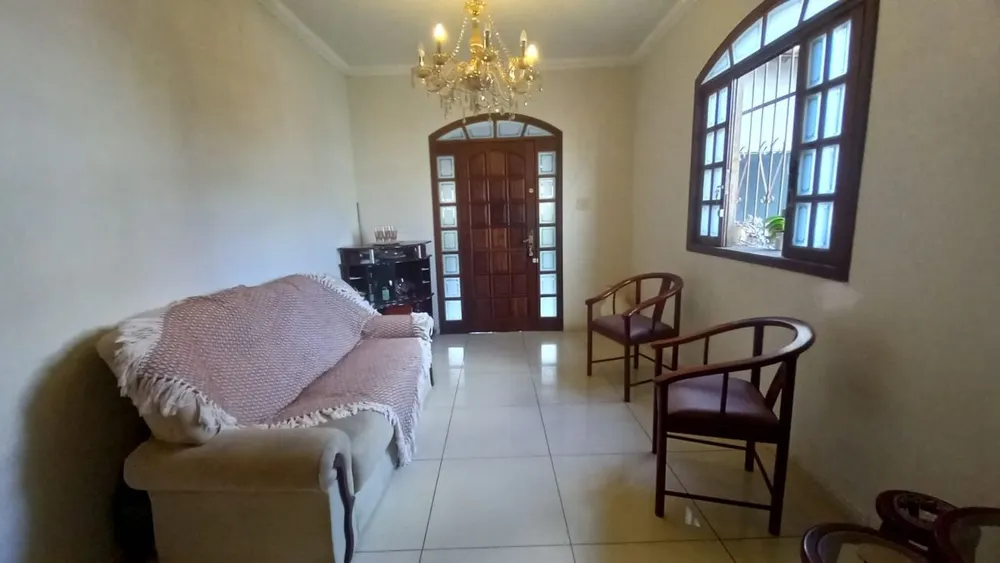 Casa, 5 quartos, 162 m² - Foto 1