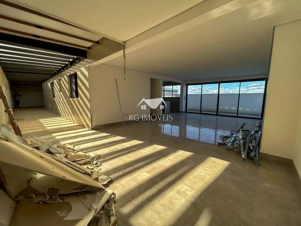 Apartamento à venda com 3 quartos, 135m² - Foto 3