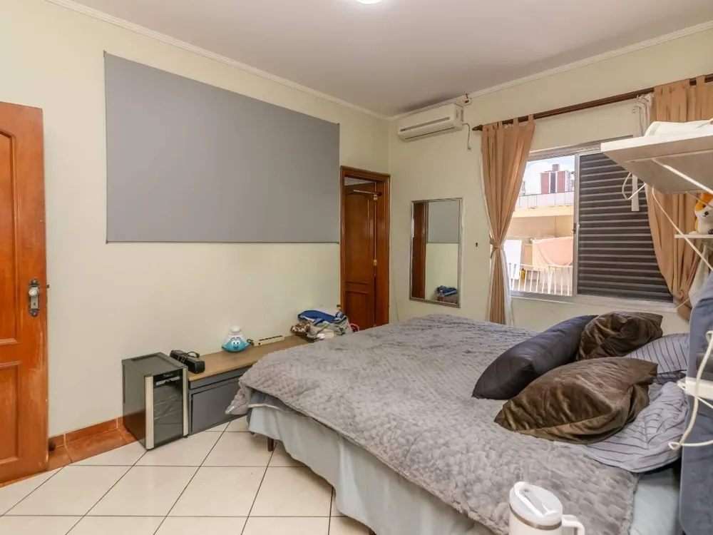 Casa, 4 quartos, 315 m² - Foto 2