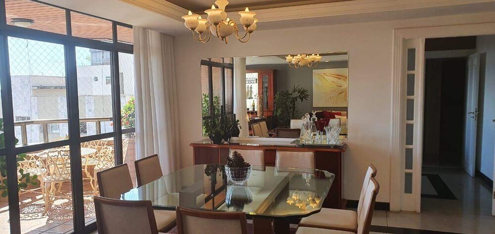Apartamento à venda com 4 quartos, 194m² - Foto 2