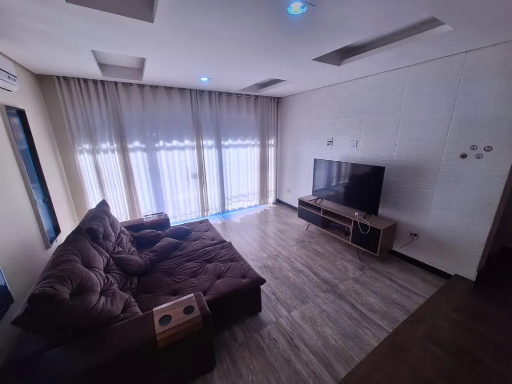 Casa, 3 quartos, 206 m² - Foto 3