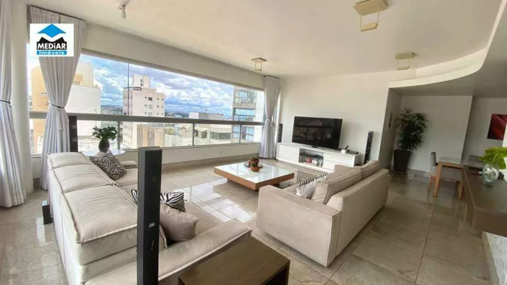 Apartamento à venda com 4 quartos, 248m² - Foto 2