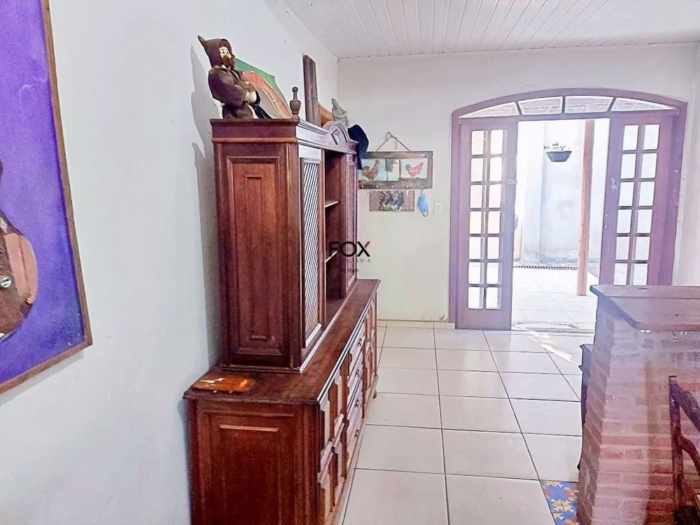Casa, 4 quartos, 180 m² - Foto 1