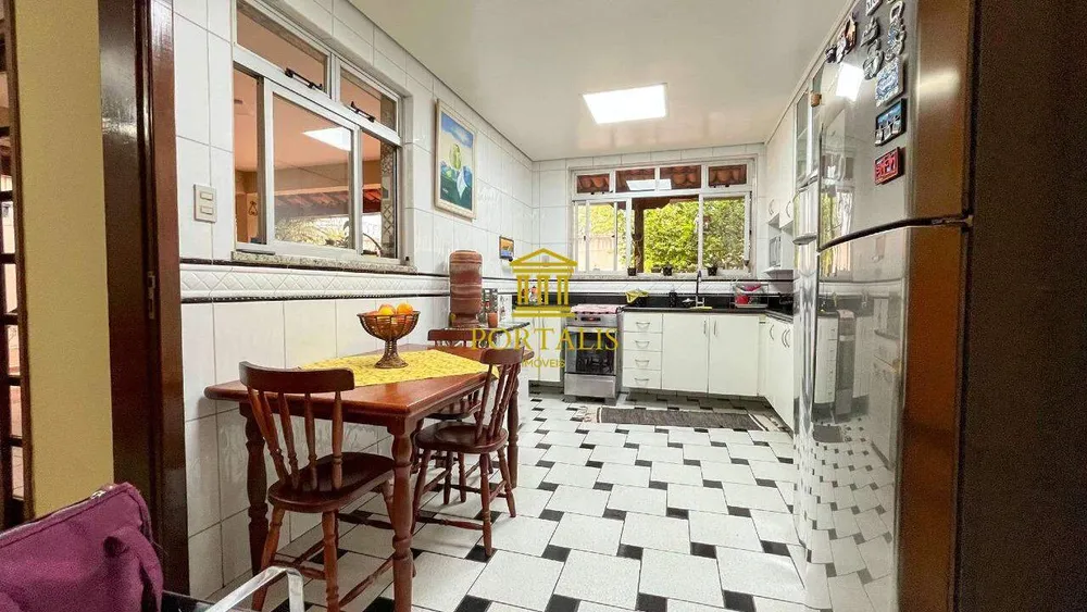 Casa, 3 quartos, 418 m² - Foto 8
