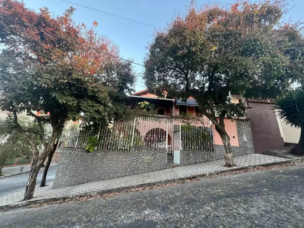 Casa, 5 quartos, 384 m² - Foto 1