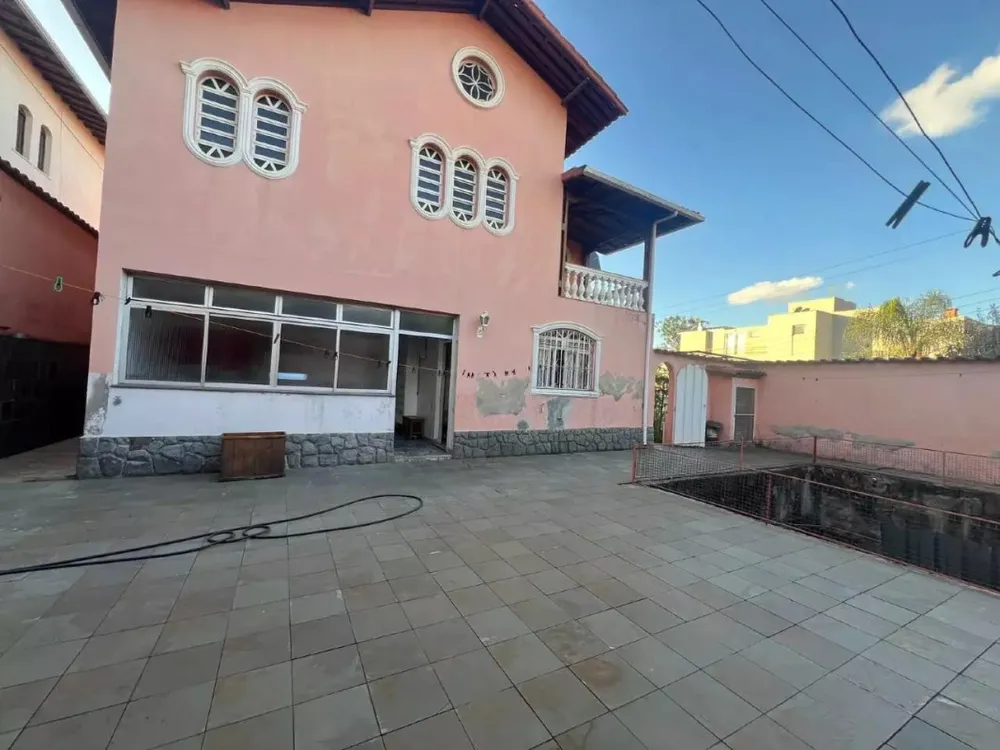 Casa, 5 quartos, 384 m² - Foto 2