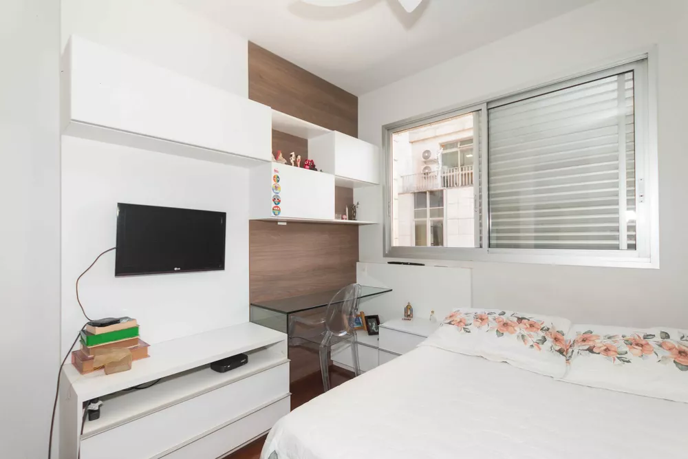 Apartamento à venda com 4 quartos, 152m² - Foto 3