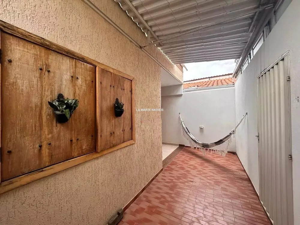 Casa, 3 quartos, 180 m² - Foto 1