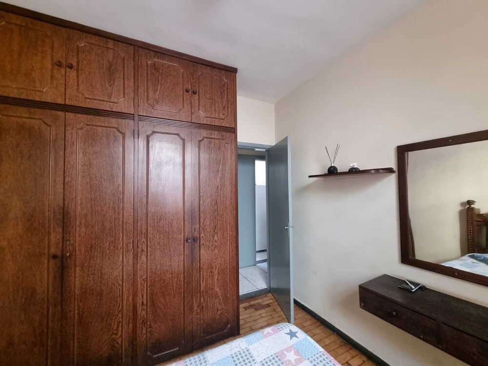 Casa à venda com 5 quartos, 240m² - Foto 7