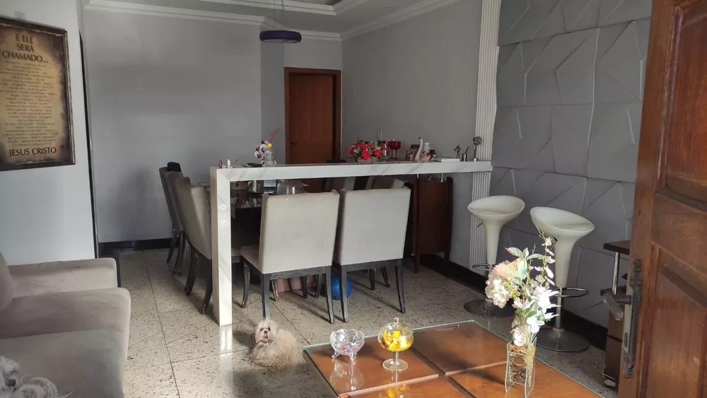 Casa à venda com 3 quartos, 180m² - Foto 2