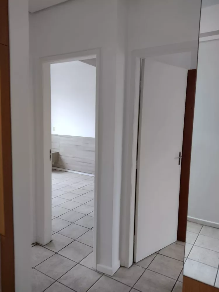 Apartamento à venda com 3 quartos - Foto 2