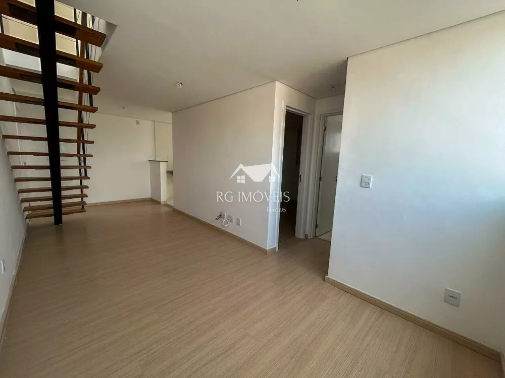 Cobertura à venda com 2 quartos, 105m² - Foto 2