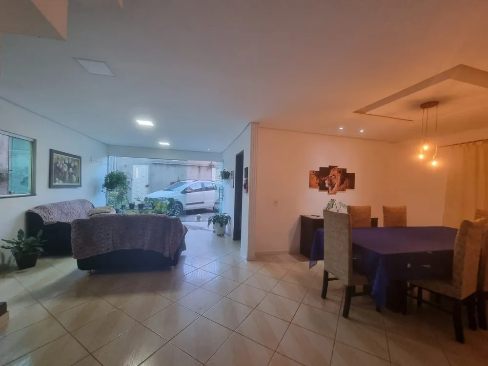 Casa, 4 quartos, 240 m² - Foto 4
