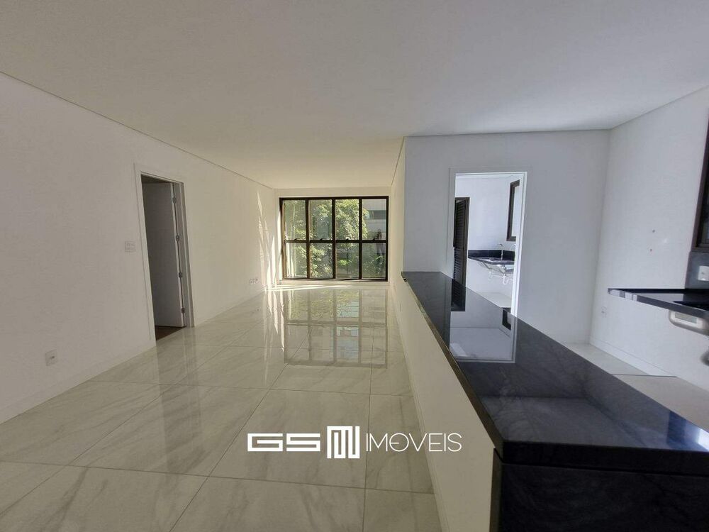 Apartamento à venda com 3 quartos, 106m² - Foto 2